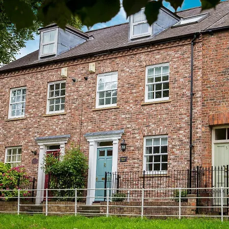 Abbeygate House *